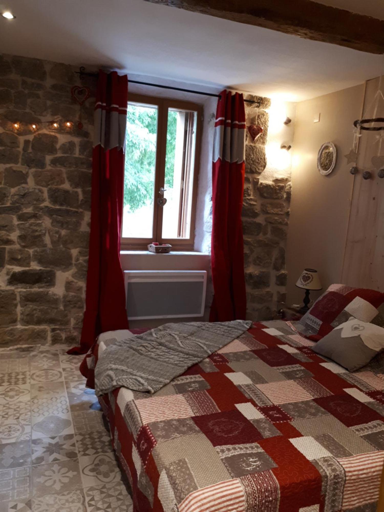 Chambres D Hotes Le Clos Des Vins D Anges Saint-Pierre-des-Champs Екстериор снимка