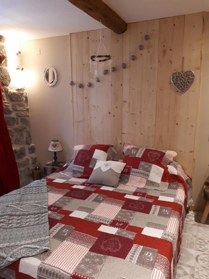 Chambres D Hotes Le Clos Des Vins D Anges Saint-Pierre-des-Champs Екстериор снимка